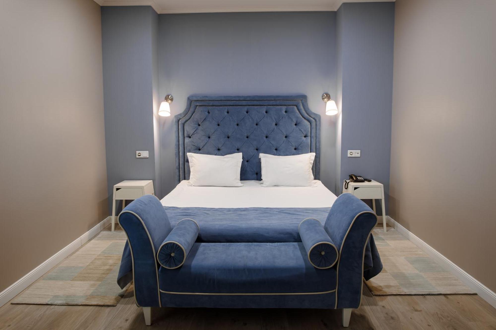 Rivoli Hotel Tsjernivtsi Eksteriør bilde